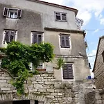 Muco Varos Apartman Split