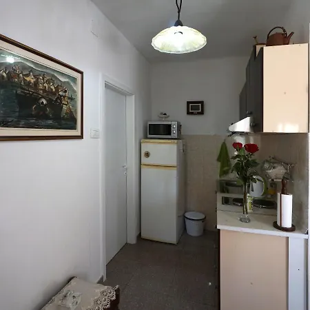 Апартаменты Muco Varos Сплит