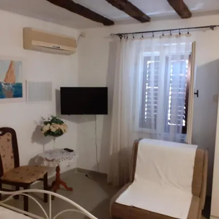 Muco Varos Апартаменты Сплит